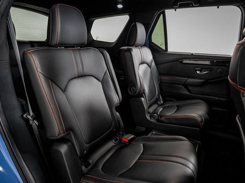 Used 2025 Honda Pilot TrailSport image 24