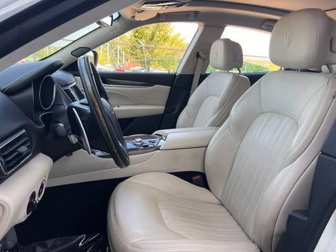 Used 2019 Maserati Levante S GranLusso AWD/4WD image 12