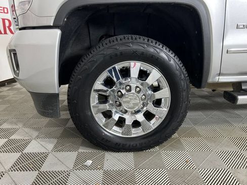 Used 2018 GMC Sierra 2500 Denali AWD/4WD image 25