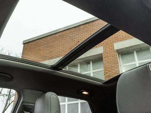 Used 2023 Chevrolet TrailBlazer ACTIV w/ Sun and Liftgate Package image 19