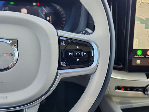 New 2026 Volvo XC60 B5 Ultra w/ Climate Package image 17