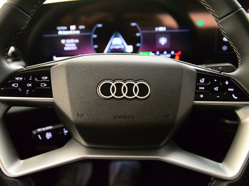 Used 2025 Audi A5 2.0T Premium Plus w/ Premium Plus AWD/4WD image 15