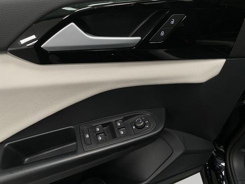 New 2026 Volkswagen Taos S image 27