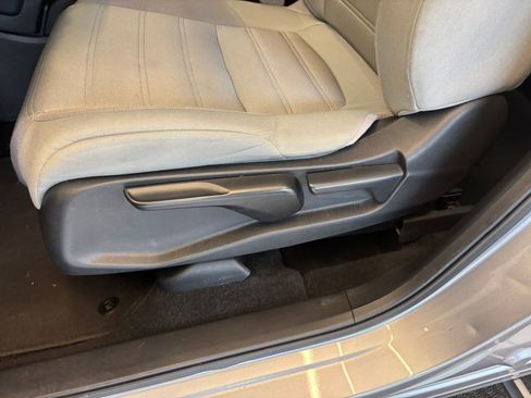 Used 2018 Honda CR-V LX image 14