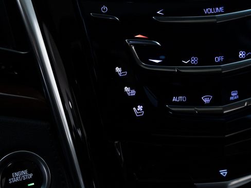 Used 2019 Cadillac Escalade ESV Premium Luxury image 14