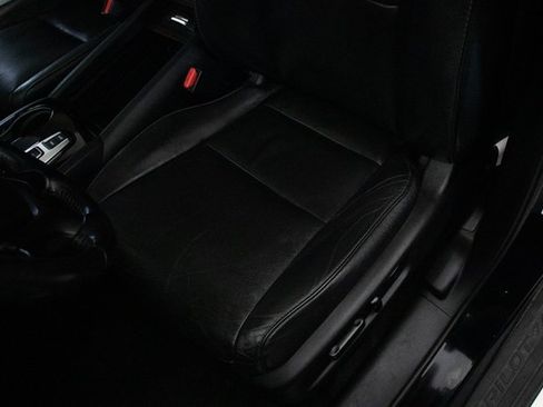 Used 2019 Honda Pilot Touring image 24