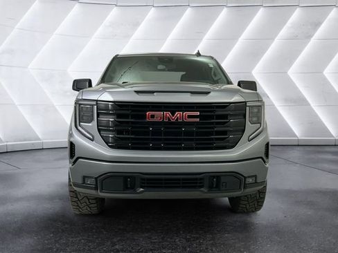 Used 2024 GMC Sierra 1500 Elevation w/ X31 Off-Road Package AWD/4WD image 2