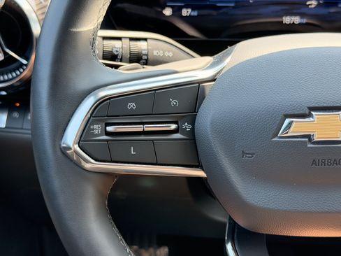 Used 2025 Chevrolet Equinox LT FWD image 19