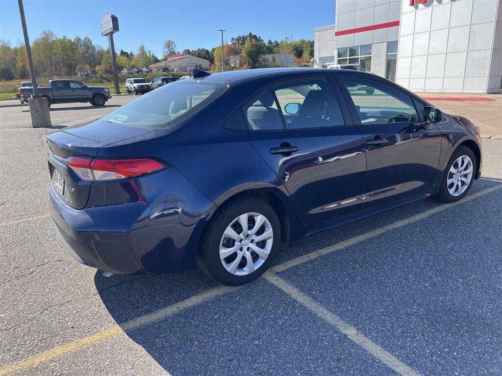 Used 2024 Toyota Corolla LE FWD image 5