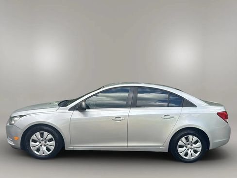 Used 2012 Chevrolet Cruze LS w/ Connectivity Package FWD image 11
