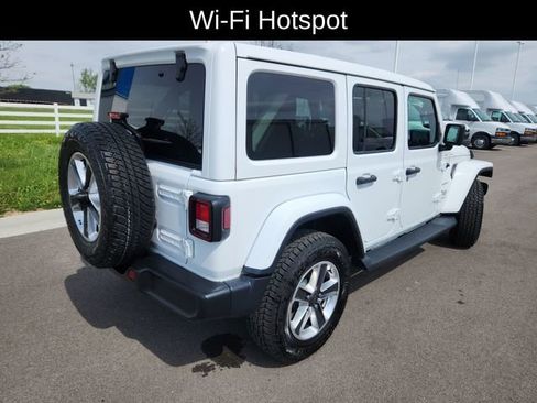 Used 2020 Jeep Wrangler Unlimited Sahara image 9