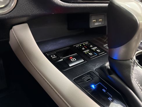 Used 2021 Lexus RX 350 FWD w/ Luxury Package image 21