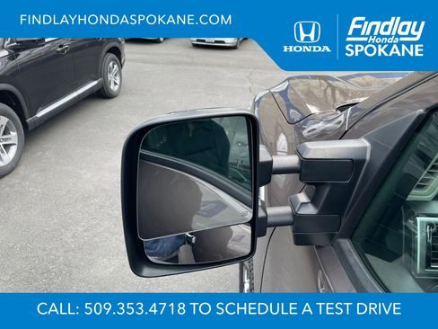 Used 2018 Nissan Titan SL w/ Chrome Package AWD/4WD image 6