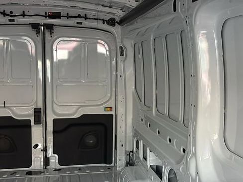 New 2026 Ford Transit 250 148 Medium Roof Extended AWD image 10