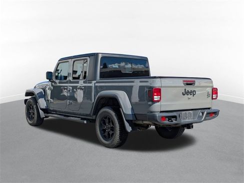 Used 2022 Jeep Gladiator Willys image 4