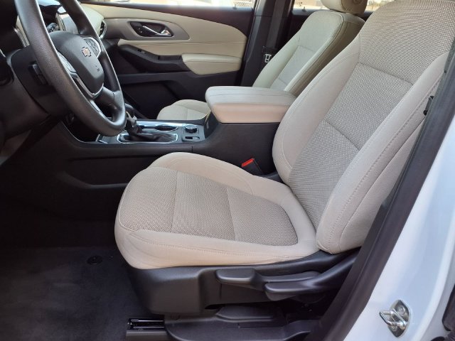 Used 2023 Chevrolet Traverse LS FWD image 9