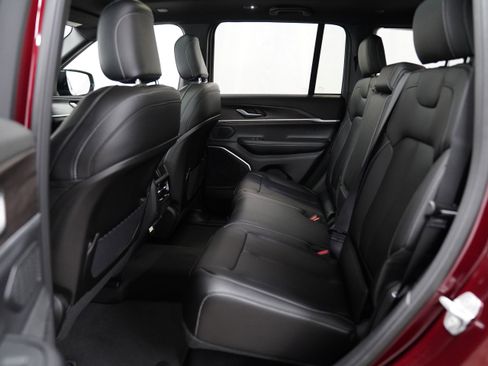 New 2026 Jeep Grand Cherokee Limited w/ Limited Altitude Package image 5