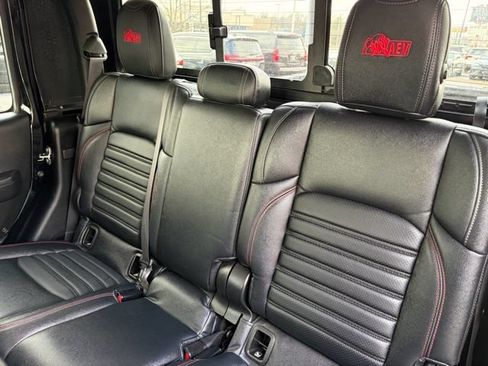 Used 2022 Jeep Gladiator Rubicon w/ LED Lighting Group AWD/4WD image 33