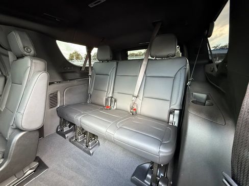 Used 2026 GMC Yukon XL Denali w/ Denali Reserve Package AWD/4WD image 28
