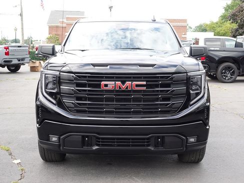 Used 2023 GMC Sierra 1500 Elevation AWD/4WD image 5