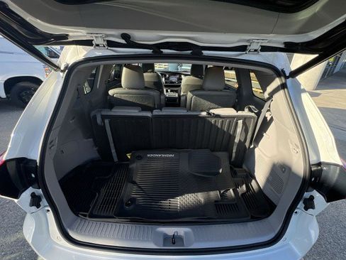 Used 2019 Toyota Highlander XLE image 26