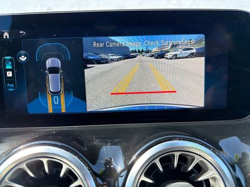 Used 2026 Mercedes-Benz GLA 250 4MATIC image 12