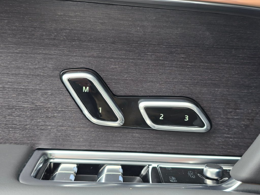 New 2026 Land Rover Range Rover SE AWD/4WD image 30
