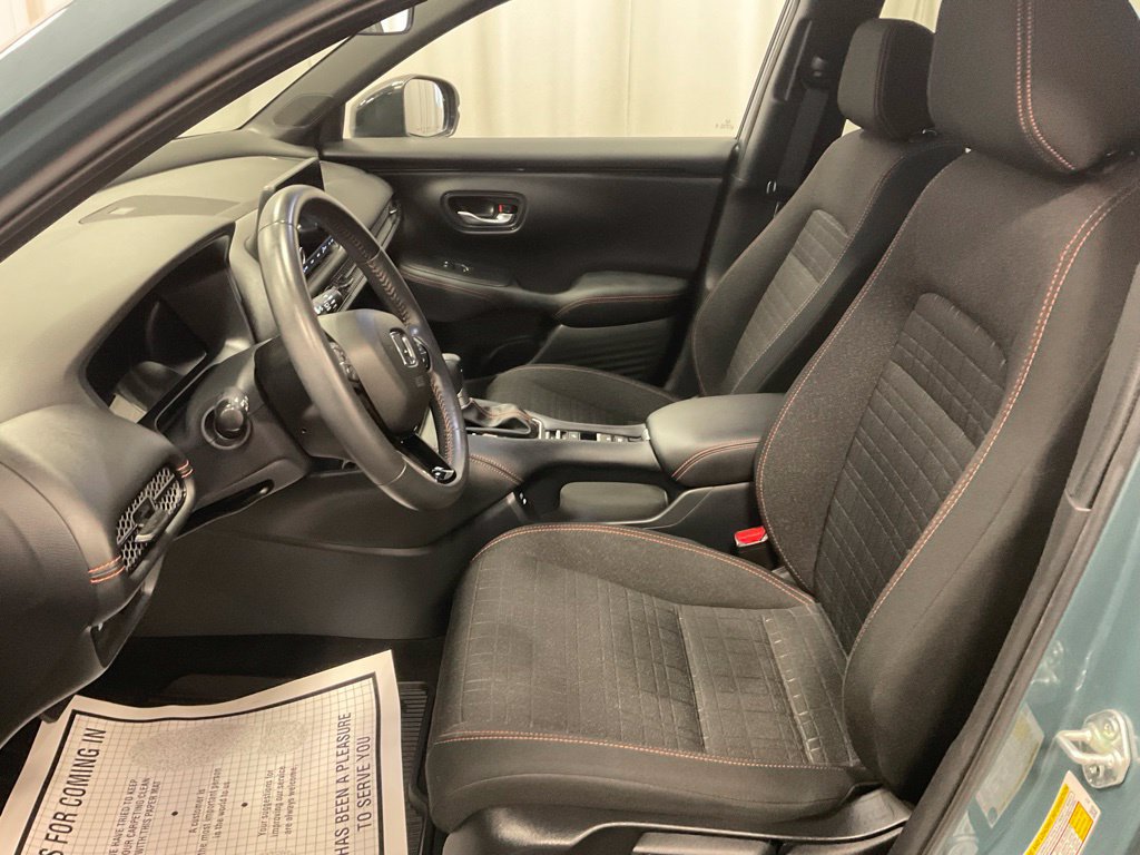 Used 2025 Honda HR-V Sport image 4