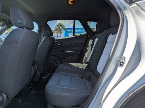 Used 2024 Chevrolet Trax RS w/ Driver Confidence Package image 14