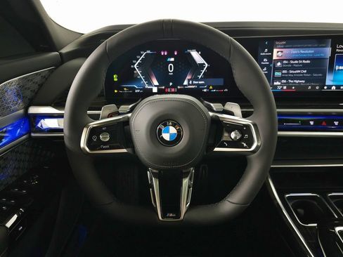Used 2026 BMW 760i xDrive w/ Executive Package AWD/4WD image 15