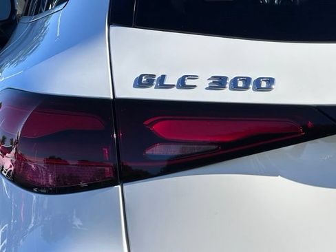 Used 2026 Mercedes-Benz GLC 300 4MATIC image 14