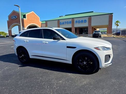 Used 2024 Jaguar F-PACE R-Dynamic S AWD/4WD image 2