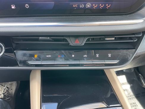 Used 2024 Buick Envision Preferred AWD/4WD image 10