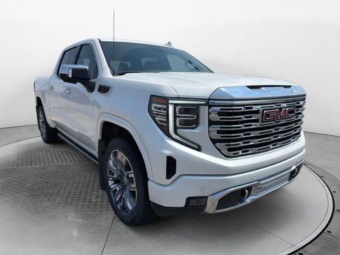Used 2024 GMC Sierra 1500 Denali AWD/4WD image 3