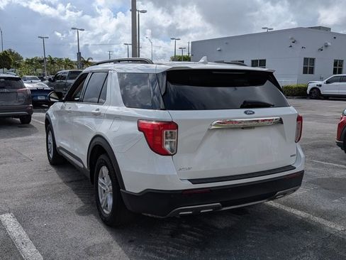 Used 2020 Ford Explorer XLT w/ Equipment Group 202A image 5