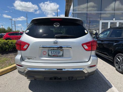 Used 2017 Nissan Pathfinder S FWD image 7