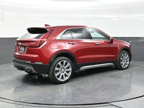 Used 2019 Cadillac XT4 Premium Luxury AWD/4WD image 7