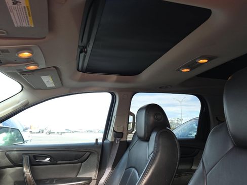 Used 2013 GMC Acadia SLT image 11