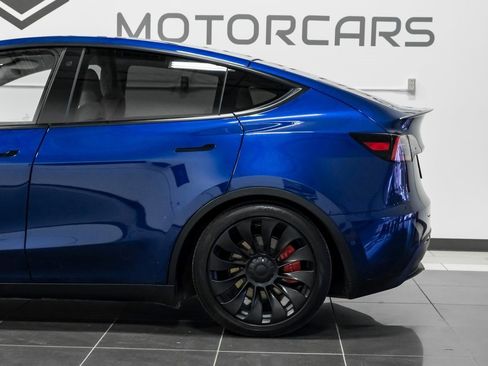 Used 2023 Tesla Model Y Performance image 18