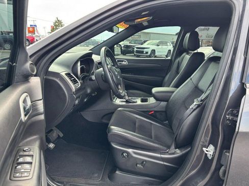 Used 2021 Jeep Grand Cherokee Laredo X AWD/4WD image 8