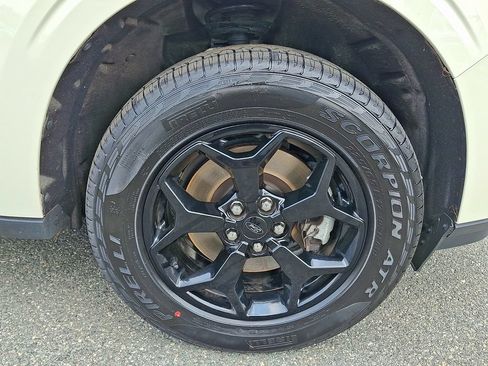 Used 2024 Ford Maverick Lariat w/ FX4 Off-Road Package AWD/4WD image 8