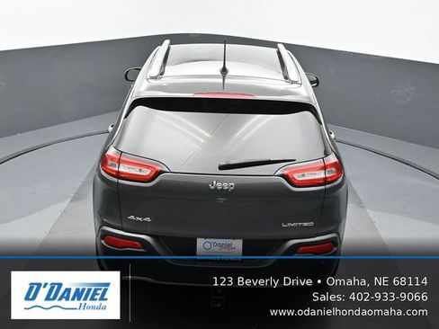 Used 2018 Jeep Cherokee Limited image 16