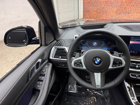 Used 2026 BMW X5 xDrive40i w/ M Sport Package AWD/4WD image 13