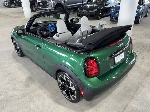 Certified 2025 MINI Cooper S FWD image 33