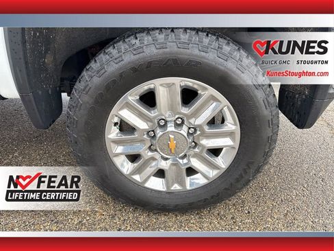 Used 2022 Chevrolet Silverado 2500 LTZ w/ LTZ Plus Package image 18