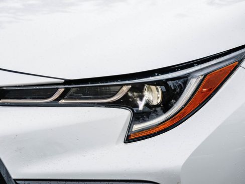 Used 2022 Toyota Corolla SE image 7