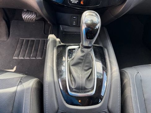 Used 2018 Nissan Rogue Sport SL w/ SL Premium Package FWD image 29
