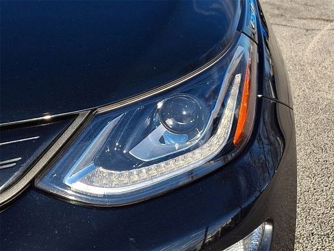 Certified 2020 Chevrolet Bolt Premier w/ Infotainment Package image 11