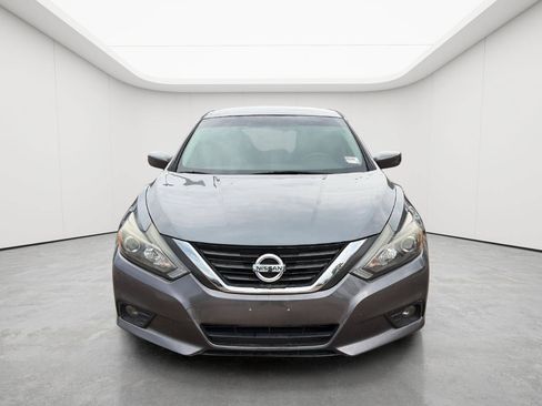 Used 2016 Nissan Altima 2.5 SR FWD image 2