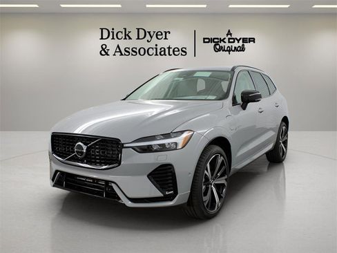 New 2025 Volvo XC60 T8 Ultra w/ Protection Package Premier image 7